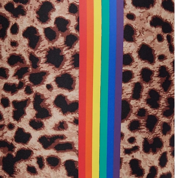 Torrid Liquid Leopard 🐆 Leggings - Picture 5 of 9